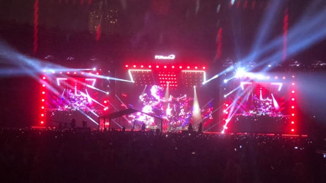 Konser Dewa 19 feat All Stars 2.0 di GBK