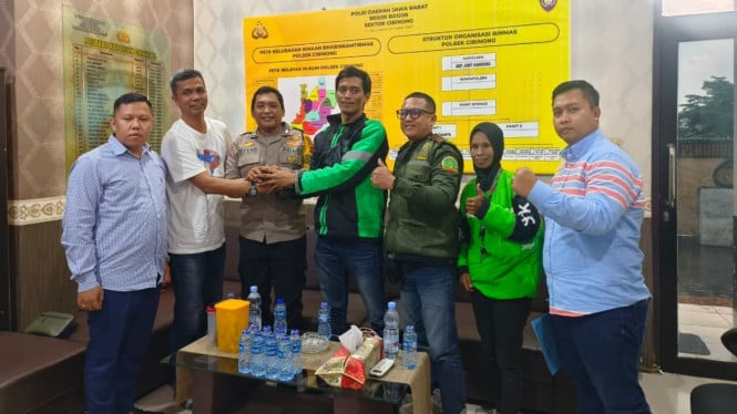Mediasi video viral penganiayaan ojol di Cibinong di Polsek Cibinong