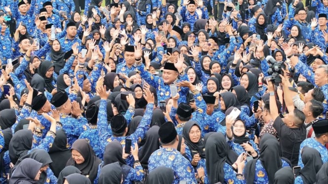 Bupati Bogor saat menemui PPPK
