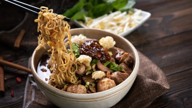 Destinasi Kuliner Mie Terbaik di Dekat Stasiun Bogor