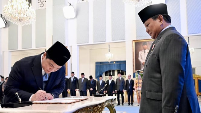 Erick Thohir saat dilantik sebagai Menpora RI di Istana Negara