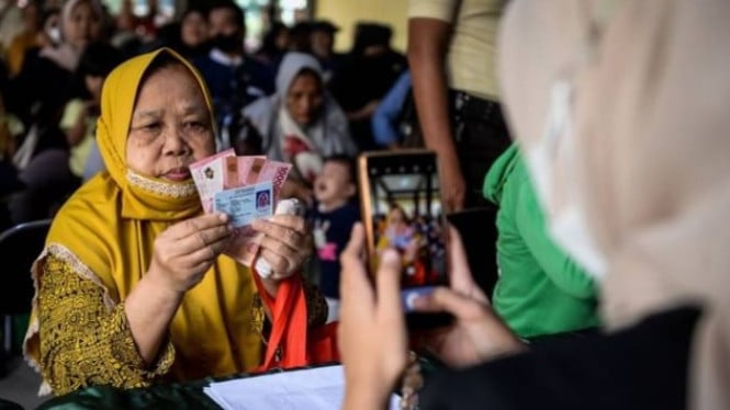 Bantuan Sosial Program Keluarga Harapan dari Kementerian Sosial
