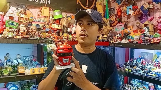 Dimas Pratama Kolektor Bisnis Mainan Lawas di Kota Bogor
