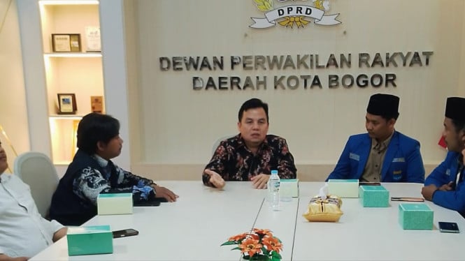 Ketua DPRD Kota Bogor Adityawarman Adil dan PMII Bogor