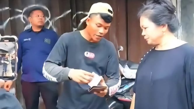 Wisatawan dimintai parkir 100 ribu di Surya Kencana Kota Bogor