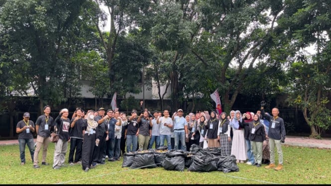 UIKA Bogor Peringati World Cleanup Day 2025 dengan Aksi Bersih Sampah