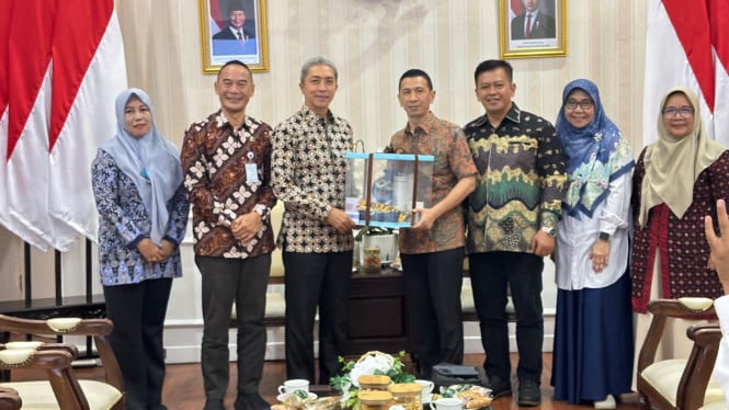 Seminar, Workshop, dan Bazaar UMKM Hadir di SMAKBO