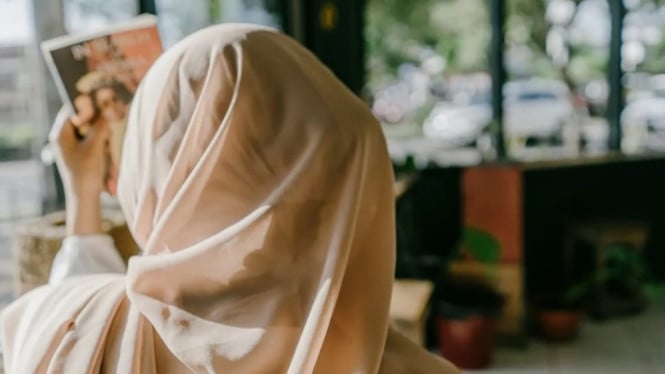 Perempuan Dan Literasi : Dari Buaian ke Era Digitalisasi Segala Lini