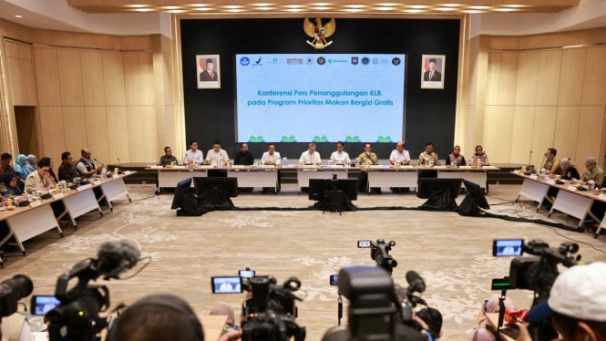 Sertifikasi Laik Higiene dan Sanitasi (SLHS) bagi seluruh dapur MBG