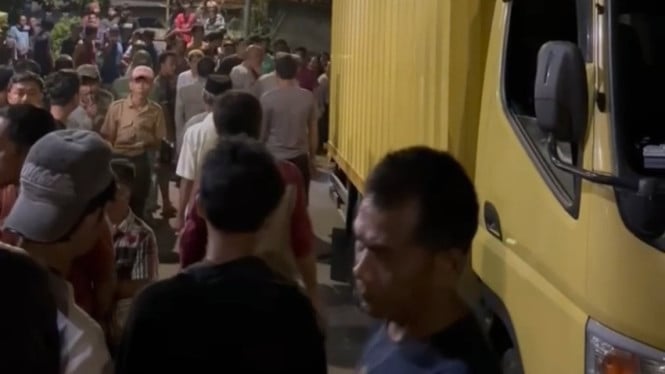 Seorang ibu terlindas truk gagal nanjak di Ciampea.
