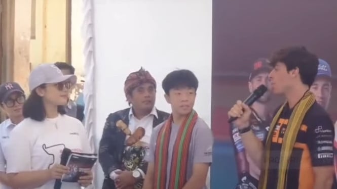 Pembalap MotoGP Sapa Siswa Lombok