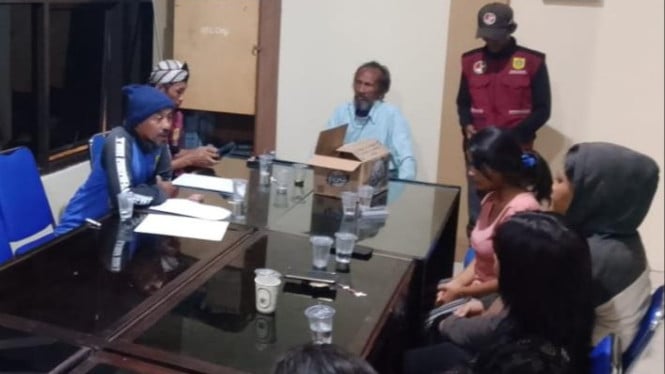Sejumlah wanita terjaring razia di Kecamatan Cariu.
