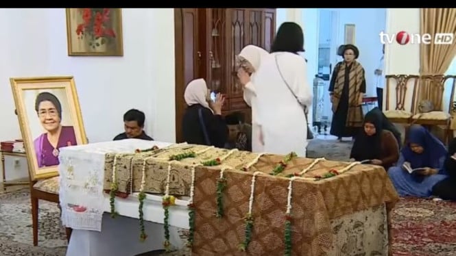 Karlinah Umar Wirahadikusumah, Wafat di Usia 95 Tahun