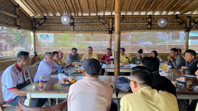 Pertemuan Pekerja Toserba Yogya Cimanggu