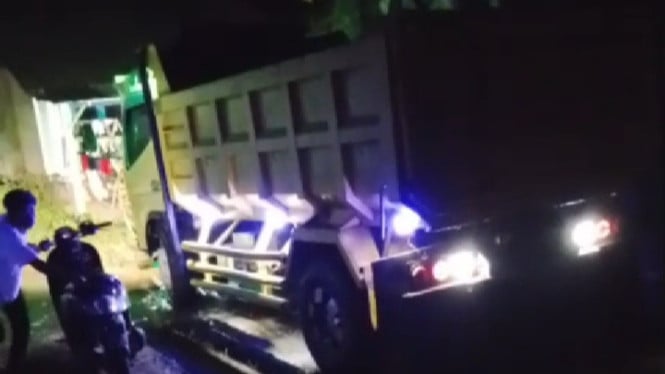 Pencurian truk dikejar warga