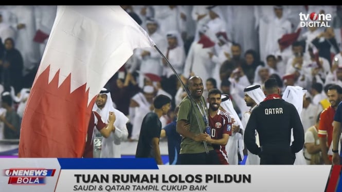 Selebrasi pemain Arab Saudi dan Qatar