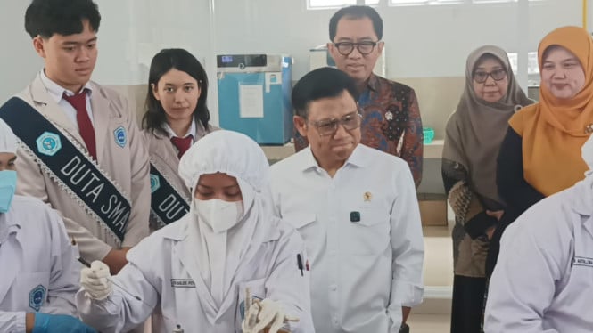 Menteri Muhaimin Iskandarad Lakukan Kunjungan Ke SMA-SMAK Bogor