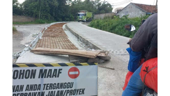 Proyek Infrastruktur di Gunungsindur Berhenti Berjalan