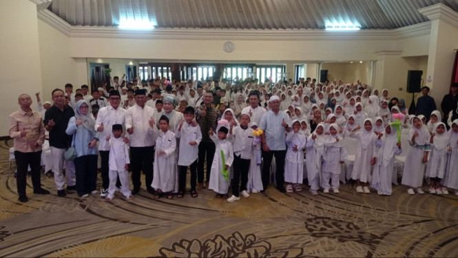 39 Tahun Berbagi, Santunan 300 Anak Yatim di Kota Bogor Dapat Apresiasi Jaenal Mutaqin