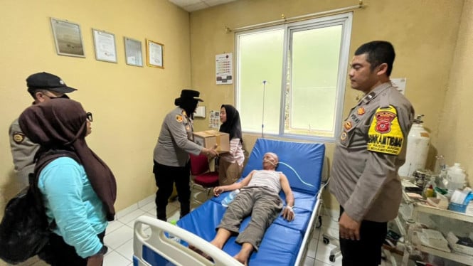 Warga Hilang Dua Hari di Hutan Lindung Megamendung Ditemukan Selamat, Kapolsek Beri Pesan Moral dan Bantuan Sembako