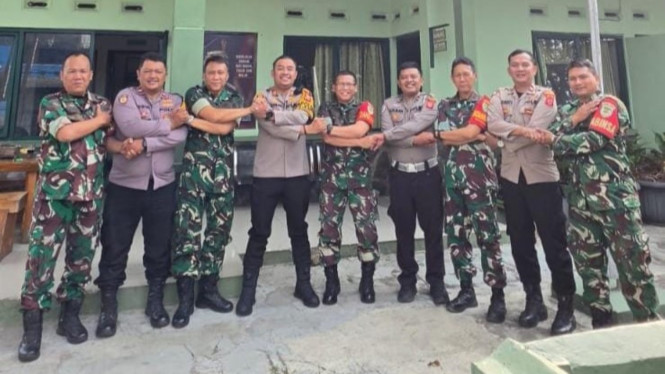 Kapolsek Ciawi bersama jajaran bersilaturahmi ke Koramil 0621-11/Ciawi untuk memperkuat sinergitas TNI-Polri