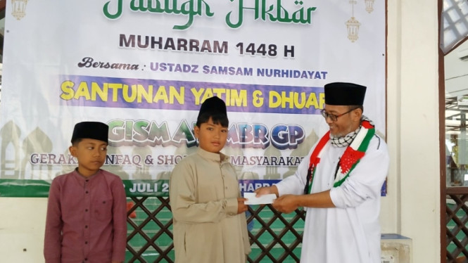 Penyerahan santunan