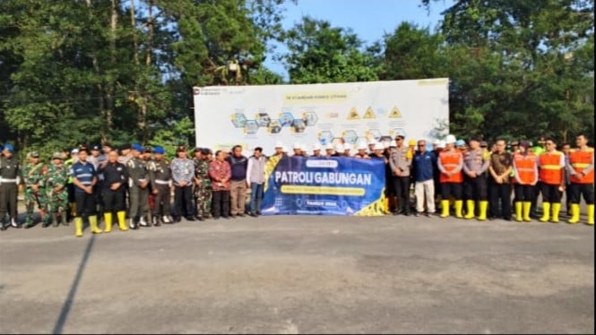 Foto Bersama Dalam Kegiatan Antam