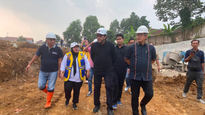 Wakil Ketua DPRD Provinsi Jawa Barat, Ono Surono Tinjau Pembangunan Trase Batutulis