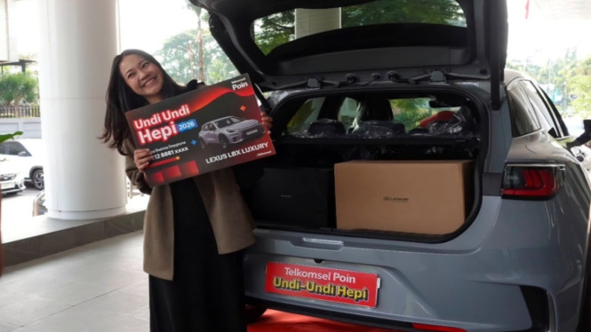 Pelanggan Telkomsel Halo kategori Platinum asal Tangerang Selatan itu berhasil membawa pulang hadiah utama berupa Lexus LBX Luxury