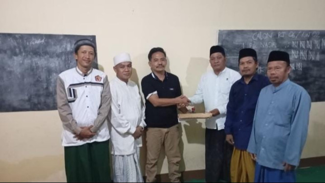 Pemilihan Ketua RT 06 Kampung Leuwiranji, Rumpin, berlangsung damai di Majelis Taklim Darul Muta'alimin.