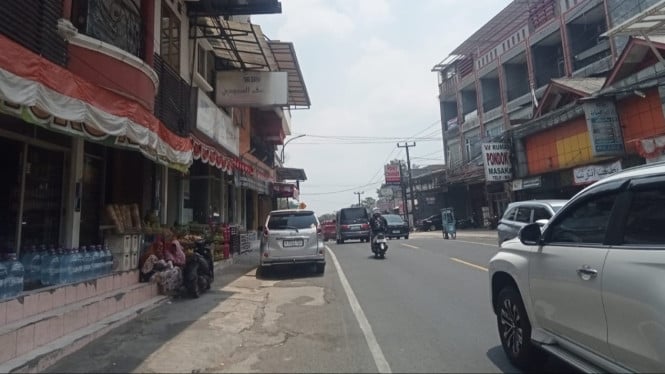 WNA Disebut Buka Warung dan Rental Motor di Puncak Bogor, Izin Disorot