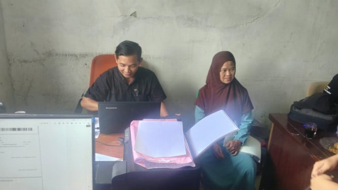 Desa Bantarkuning, Cariu, Bogor, menargetkan seluruh warga memiliki IKD agar data kependudukan dan perlindungan sosial.