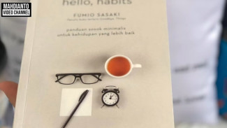 Membangun Kebiasaan Dalam Hello Habits Karya Fumio Sasaki
