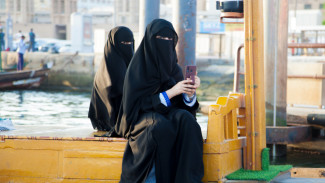 Wajibkah Memakai Cadar Bagi Para Muslimah?