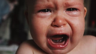 Kenali Perbedaan Tangisan Bayi, Menangis Apakah Tanda Lapar Atau Ngantuk?