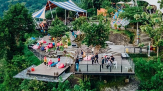 Obelix Hills, Wisata Primadona Untuk Pecinta Sunset
