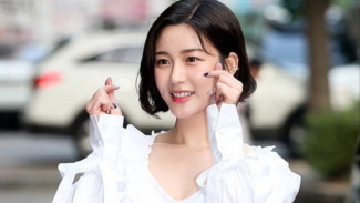 Intip Inspirasi Gaya Fashion Ala Lee Da In yang Kekinian, Cocok Buat Hangout