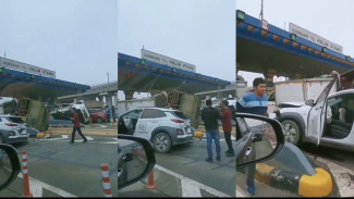 5 Mobil Kecelakaan Beruntun di Gerbang Tol Halim, Ada yang Sampai Terbalik