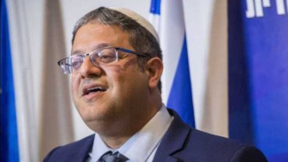 Menteri Rasis Israel Kecelakaan, Mobilnya Terguling Mengenaskan