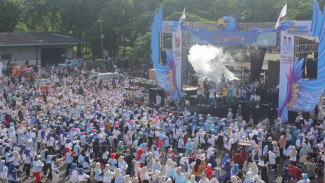 Momen Puluhan Ribu Massa di Kampanye Akbar Rudy Susmanto - Jaro Ade di Bogor