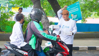 Berdayakan UMKM, Pelindo Solusi Logistik Bagikan Makanan buat Buka Puasa