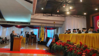 Sidang Promosi Terbuka Doktor Ilmu Hukum Cumlaude, Trimedya Soroti Inefisiensi Pengelolaan Barang Sitaan oleh APH