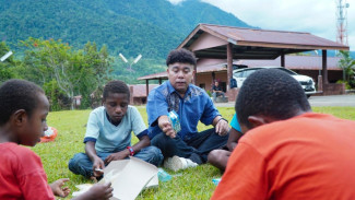 Billy Mambrasar Tepis Isu yang Menyebut Yayasannya Dapat Akses Khusus Garap Program Makan Bergizi Gratis