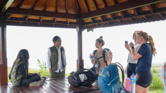 Cek Jalur Gunung Rinjani, Menhut Raja Antoni Tegaskan Penerapan Zero Waste