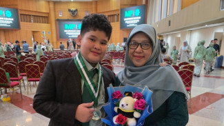 Madrasah Pembangunan UIN Jakarta Wisuda 204 Siswa, Tekankan Penguatan Karakter dan Hafalan Al-Qur’an