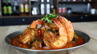 Resep Udang Sambal Terasi Pedas Gurih yang Bikin Nasi Auto Habis