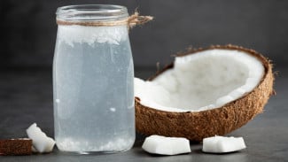Kenapa Air Kelapa Sering Dipilih Saat Cuaca Panas?