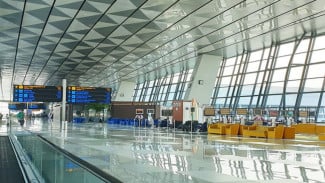 Viral Petugas Kebersihan Bandara Soetta Diduga Kesurupan, Teriak-teriak Seperti Pocong