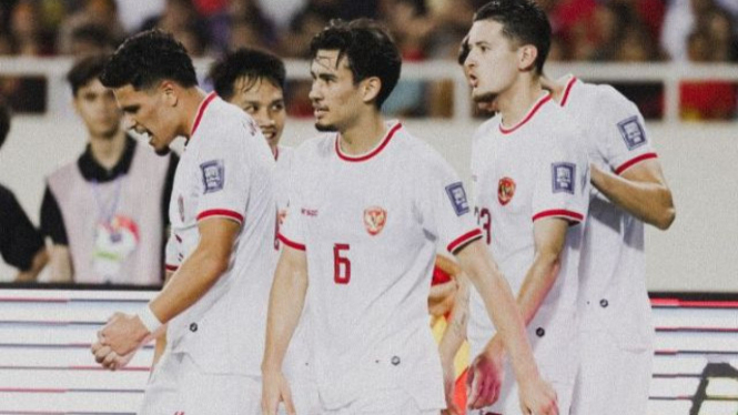Pemain timnas Indonesia rayakan gol ke kandang Timnas Vietnam