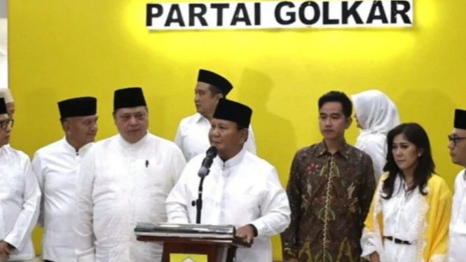 Prabowo dan Gibran di Acara Partai Golkar